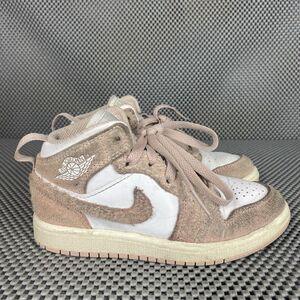 Air Jordan 1 Retro Mid Shoes Girls Size 11.5 C Pink White Preschool FN7493-161